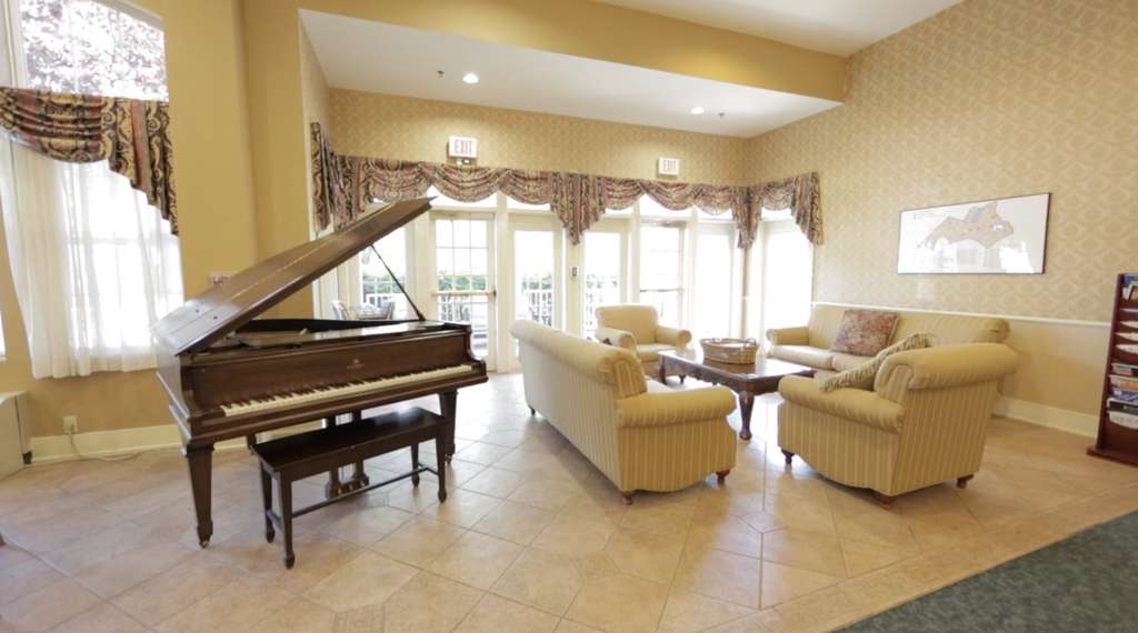 image of living room at CareOne at Morris