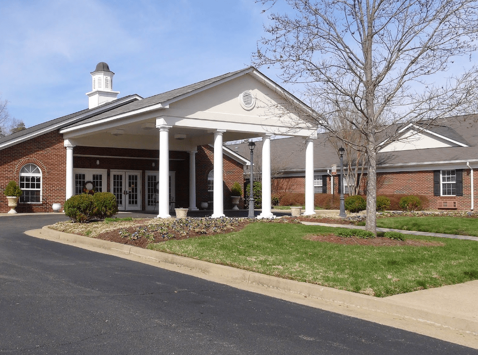 image of Commonwealth Senior Living at the West End