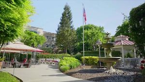 image of Carlton Senior Living San Leandro