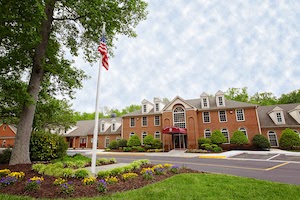 image of Commonwealth Senior Living at Georgian Manor