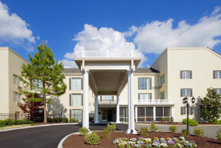 image of Commonwealth Senior Living at Leigh Hall