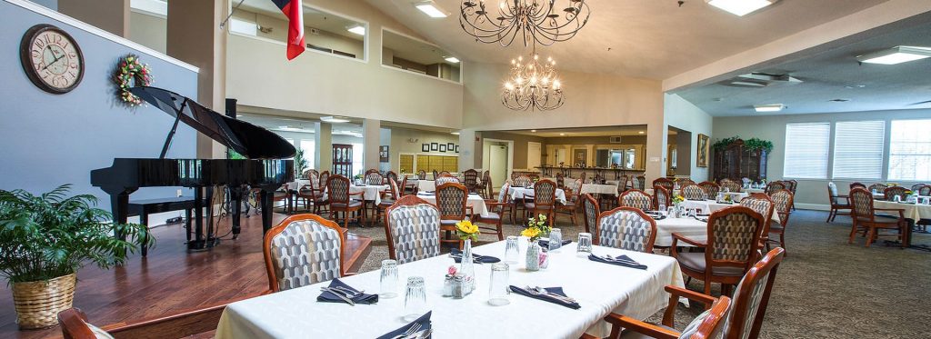 Lakeland Hills Senior Living Dining Room