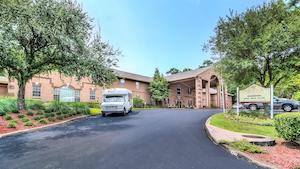 image of Pacifica Senior Living Woodmont