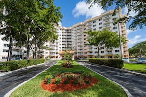 image of The Court at Palm Aire