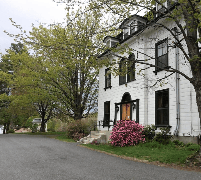 Bradley House at Garden Path Elder Living